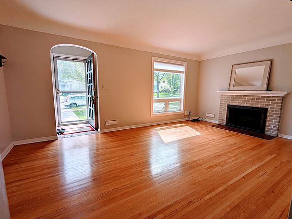 4th image of 5720 Washburn Ave S
