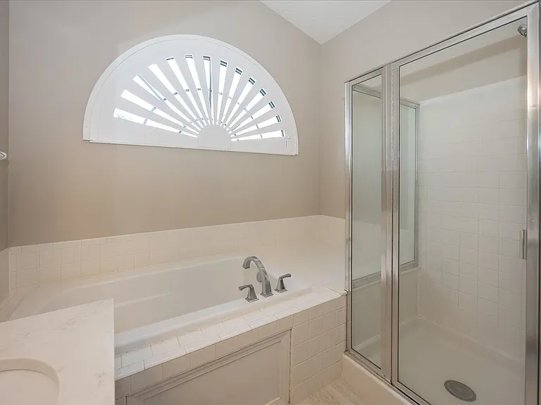 11179 Avery Row — Photo 20
