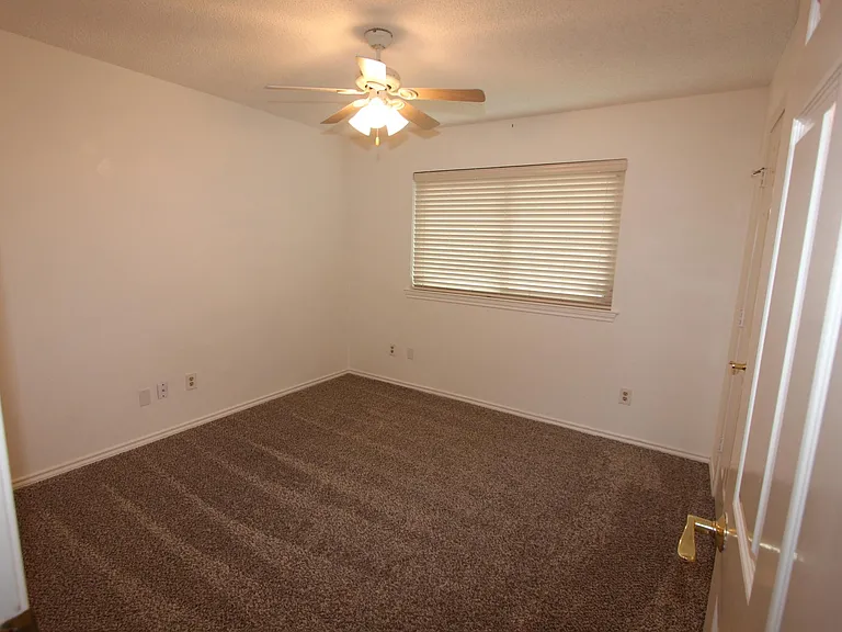 3504 Hilltop Ln — Photo 14