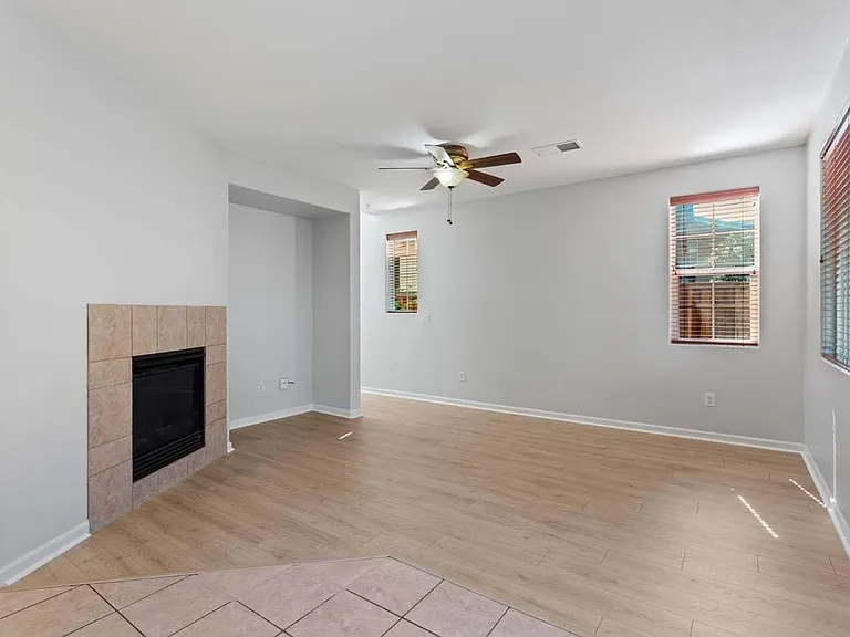 301 Candela Cir — Photo 5