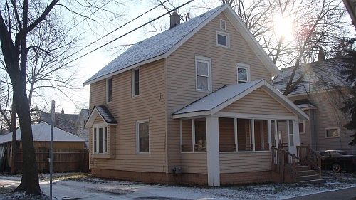2nd image of 1711 James St