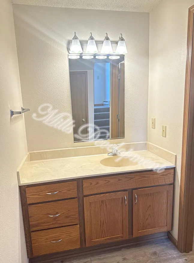 3 bed, 1080 sqft, $1,190 — Photo 3