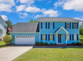 5033 Miranda Dr, Hope Mills, NC 28348