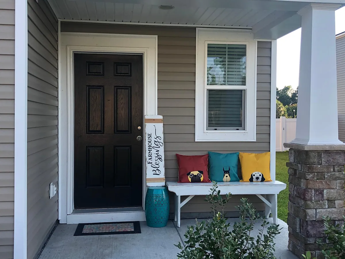 entrance to home - 187 S Reindeer Rd