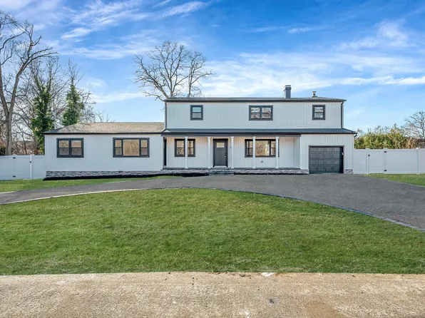 50 Watson Avenue, West Babylon, NY 11704