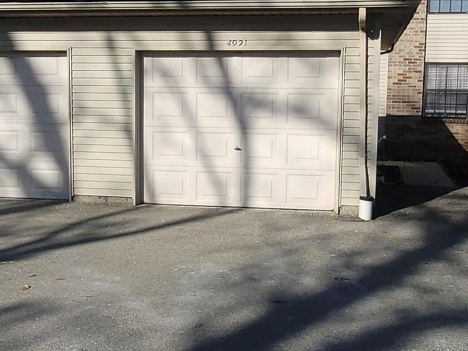 1st image of 4921 Oak Hill Dr