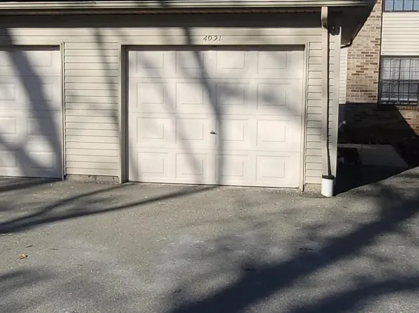 4921 Oak Hill Dr, Waterford, MI 48329