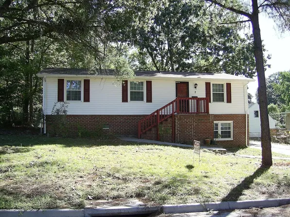 2 Arline Dr, Newport News, VA 23608