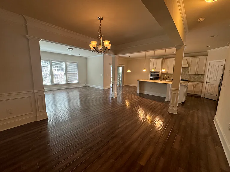 413 Daylin Dr — Photo 4