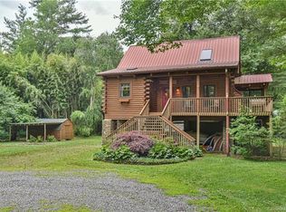 699 N Oconeechee Ave, Black Mountain, NC 28711