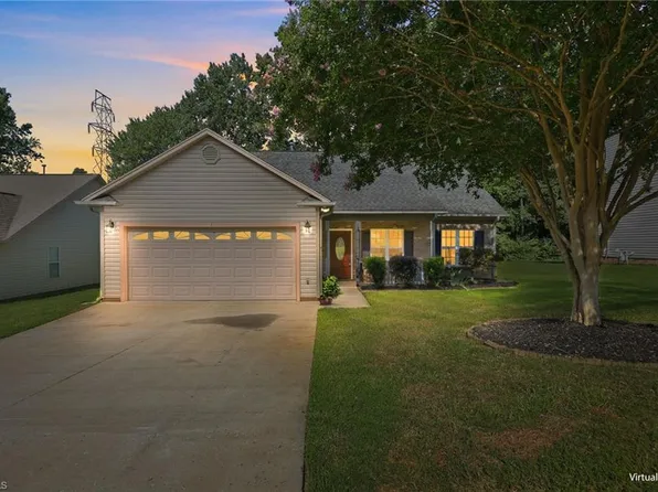 200 Brooks Edge Dr, Winston Salem, NC 27107
