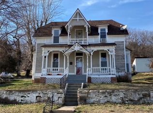 1011 Tennessee St, Louisiana, MO 63353