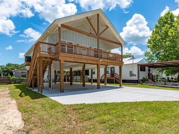 4213 Houx St, Bacliff, TX 77518