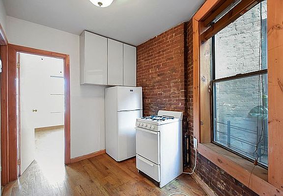5th image of 1722 Amsterdam Ave APT 3FS