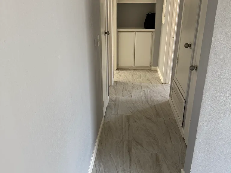 2255 E Sunrise Ln #B — Photo 14