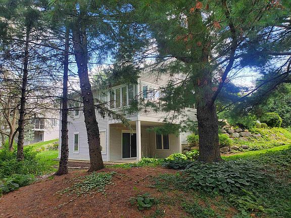 2nd image of 105 N Oak Grove Dr #22