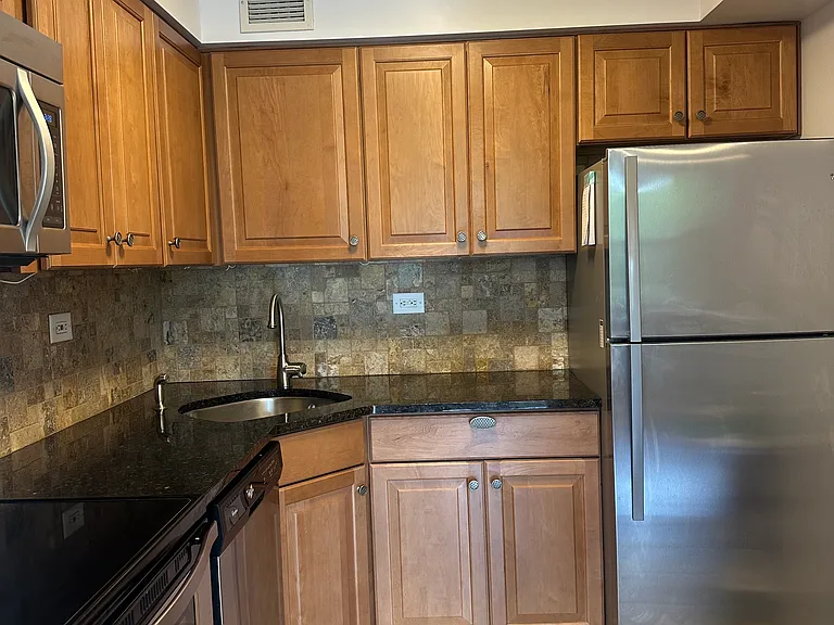 300 Main St #215 — Photo 6