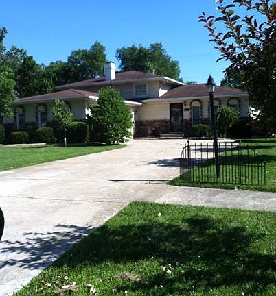 2nd image of 3021 Crowsnest Dr