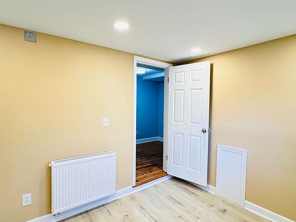 5th image of 816 Greenwood Cir APT 6