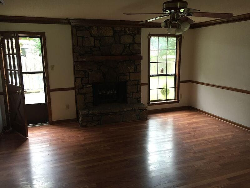 2nd image of 7002 Cross Timber Ln