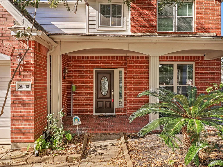 20510 Pioneer Bend Ct — Photo 3
