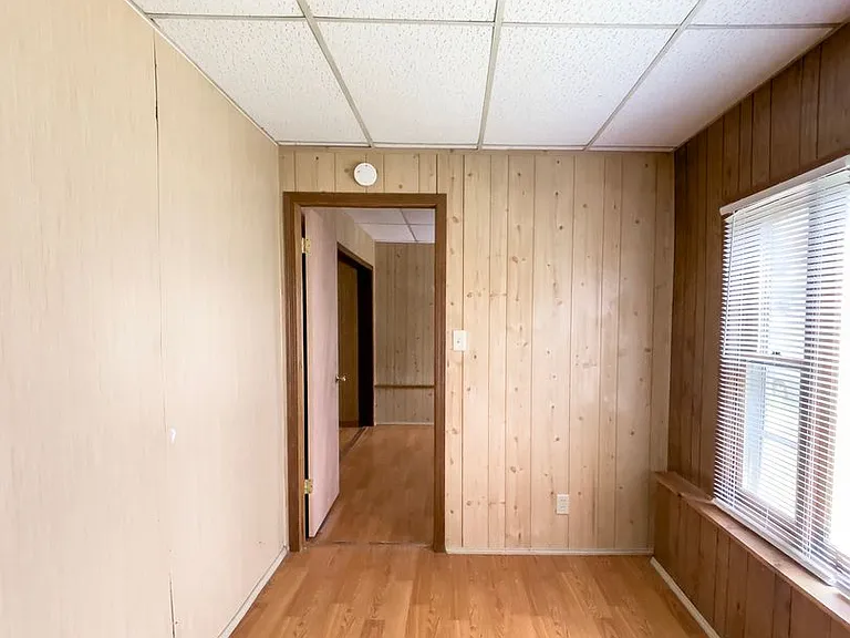 2217 S Jefferson St — Photo 29