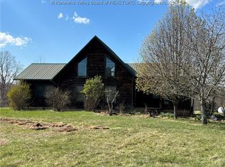 690 Homeplace Ln, Leon, WV 25123