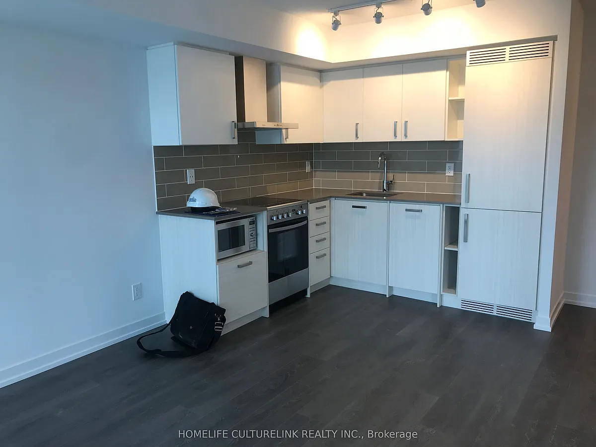 Building Photo - 125 Redpath Ave #1403