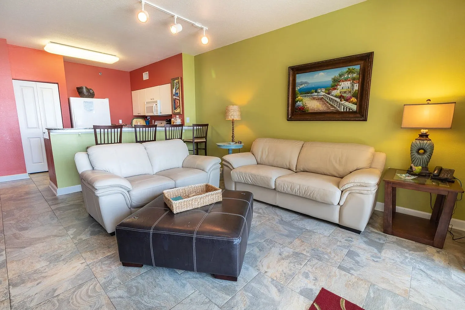 2 bed, 3.0 bath, 1184 sqft, $3,351 — Photo 2