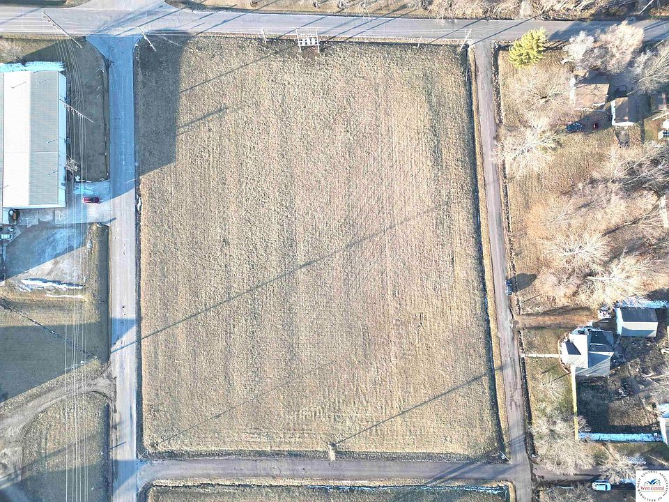 2nd image of 700 N Park Ave