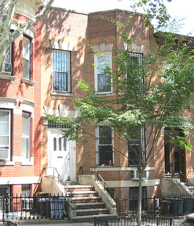 1st image of 37 Sherman St #Th