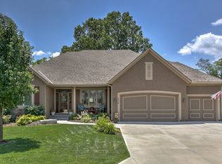 16596 S Marais Dr, Olathe, KS 66062