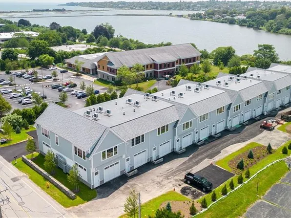 55 John Clarke Rd Unit 6, Middletown, RI 02842