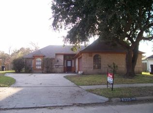 6235 Saint Anne Forest Dr, Houston, TX 77088