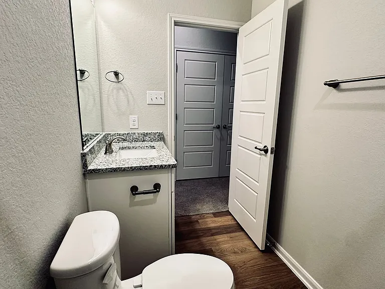 7157 Magnolia Vlg #201 — Photo 8