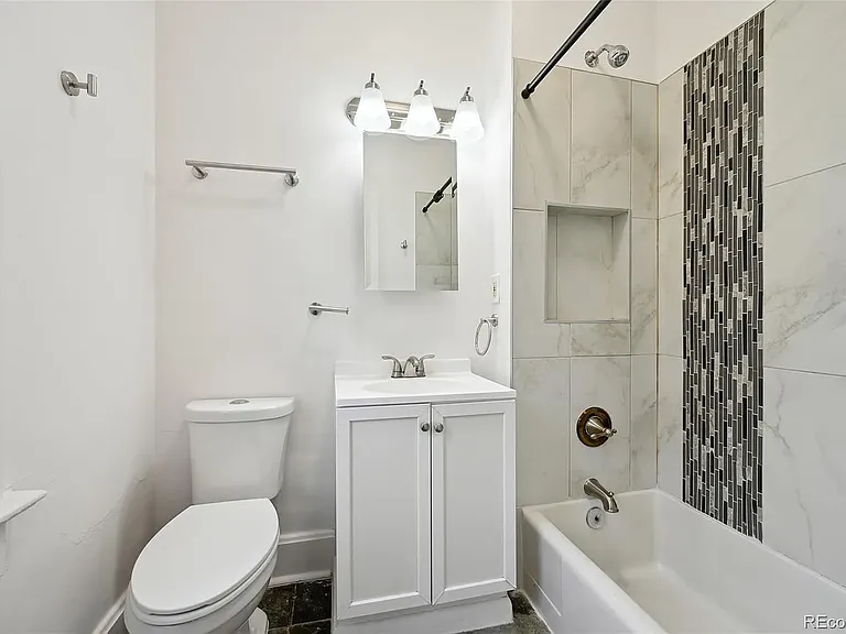 253 N Lincoln St #1 — Photo 13