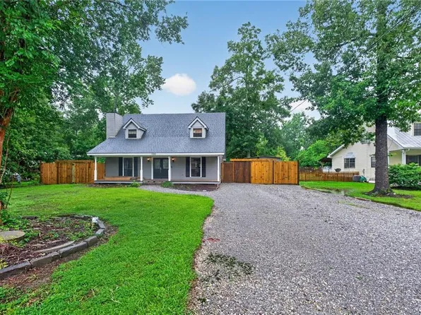 1720 Caroline St, Mandeville, LA 70448