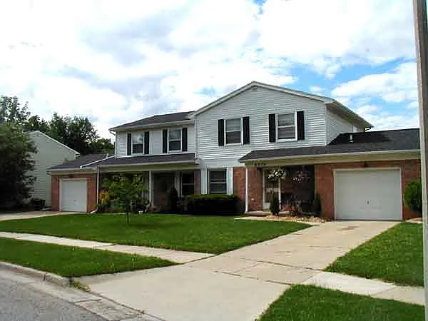4 bed, 1.5 bath, 1350 sqft, $1,945 — Photo 1