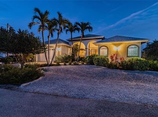 12108 Boat Shell Dr, Matlacha Isles, FL 33991