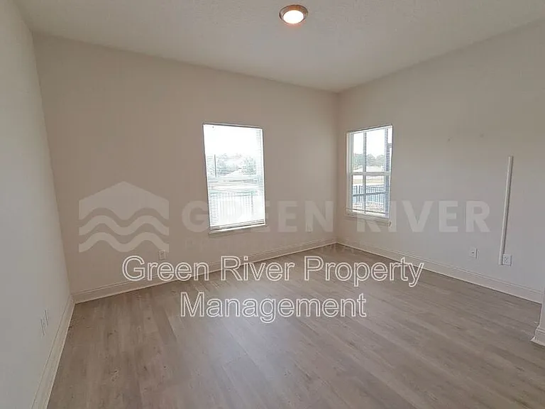 3107 Zeyno Dr — Photo 22