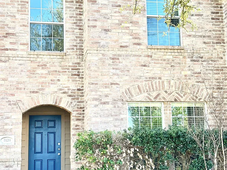 1820 Kittyhawk Dr — Photo 43
