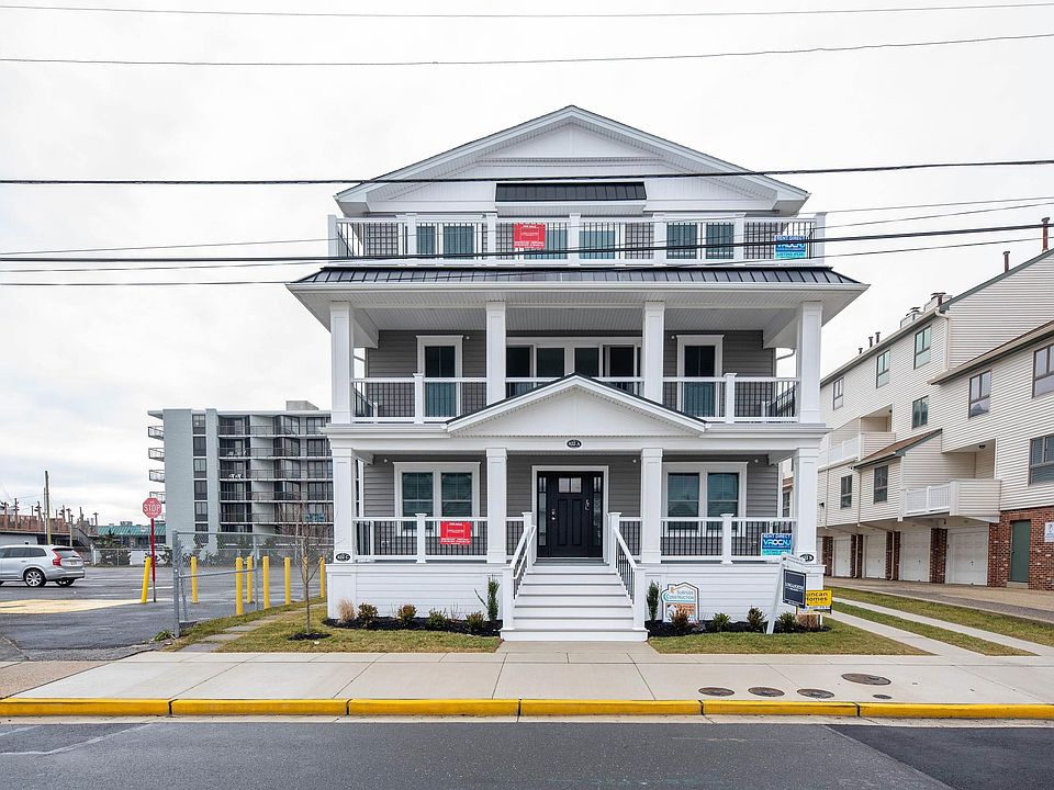 1st image of 822 9th St #1