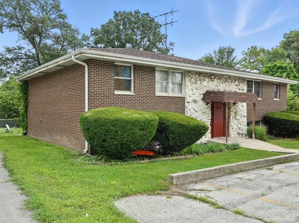 5629 Massachusetts St, Merrillville, IN 46410