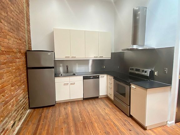 3rd image of 829 S Railroad Ave Unit 204