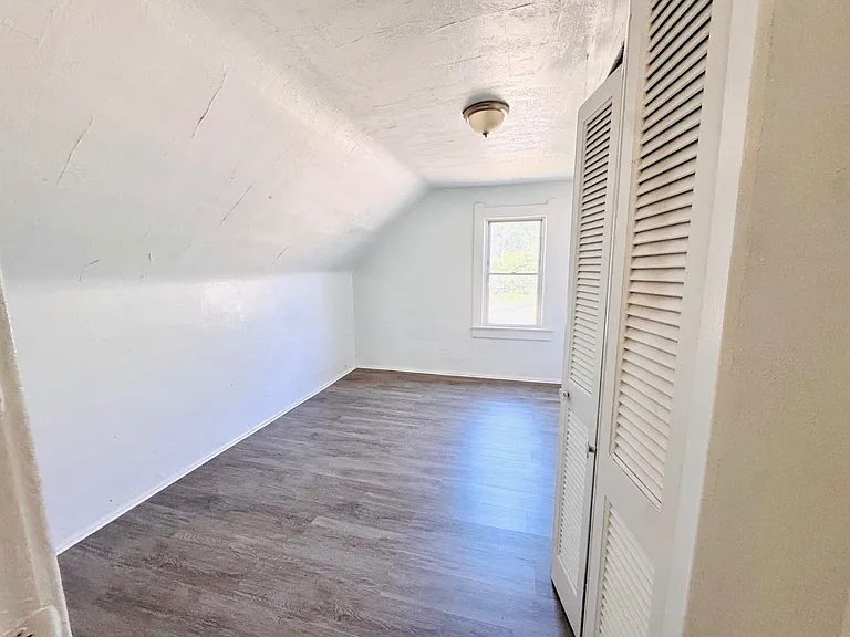 924 Ansel Rd — Photo 19