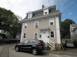 5 Prospect St #1, Marblehead, MA 01945