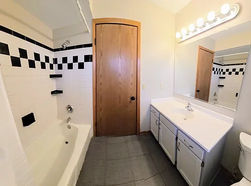 W156N10542 Jefferson Ln — Photo 10
