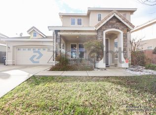 10132 Blossom Ridge Dr, Elk Grove, CA 95757