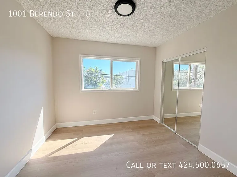 1001 N Berendo St #5 — Photo 5