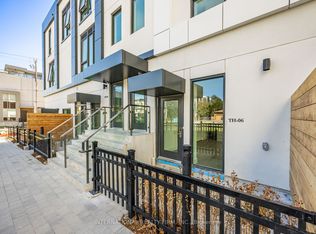 20 Dervock Cres NW #TOWNHOUSE 06, Toronto, ON M2K 0G9